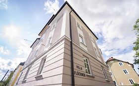 Villa Floeckner Bed & Breakfast